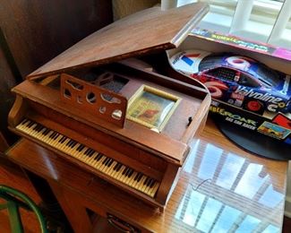 Piano Radio!