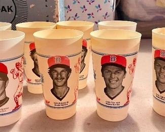 Collectible, vintage plastic baseball glass set