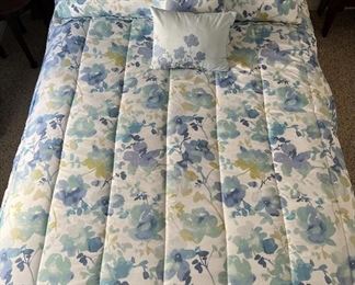 Royal Heritage Home Full Size Linen Set - Sheets, Pillow Cases, Comforter, And Decorative Pillows