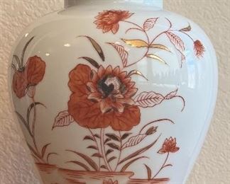 12 Inch Orange Floral And Gold Tone Porcelain Ginger Jar With Wood Base Marked 5856