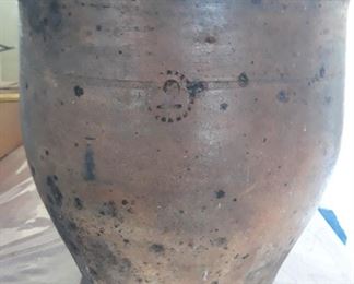 Old crock beleive from Alton IL area