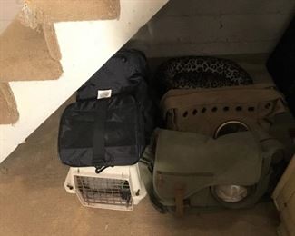 Cat/Pet Carriers