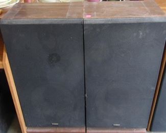 Fisher model stv-884 speakers. Pair.
