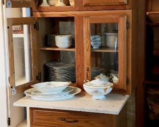 Four drawer cabinet