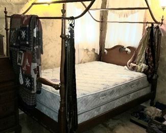 Four poster canopy bed complete