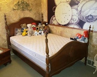 Four poster bed complete, toys & large print from Clock Tower
