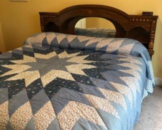 Full/Queen Bed