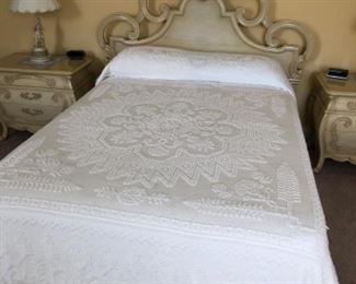 Full/Queen Vintage Bed