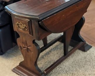 Drop-leaf Side Table