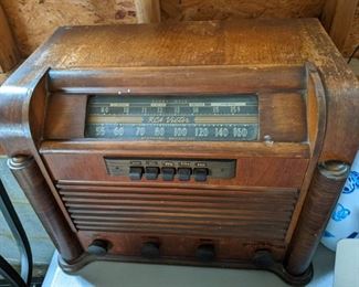 Vintage RCA Victor Radio