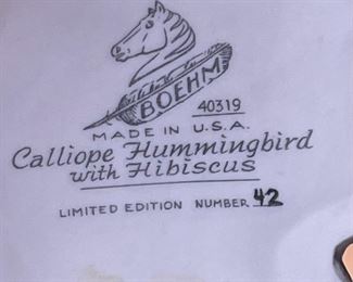 BOEHM 40319 Calliope Hummingbird with Hibiscus Sculpture Figure	4x9x5in	
