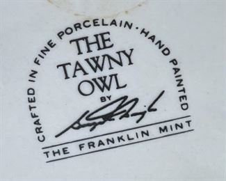 Franklin Mint The Tawny Owl Porcelain Statue Figurine	11 x 10 x 10in	HxWxD
