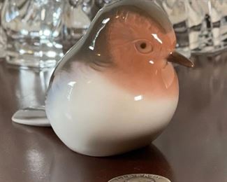 Bing & Grondahl B&G Porcelain Baby Red Crested Robin Bird Figurine 2310 Denmark	2.25x2.25x4in	HxWxD
