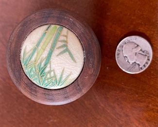 Satsuma Porcelain & Wood Japanese Micro Trinket box	1.75x1.74in Diameter	

