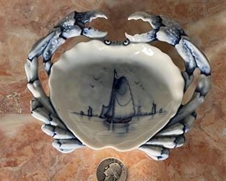 Delft Porcelain Crab Dish	1.5x5.5x4.5in	HxWxD
