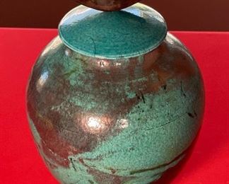 Signed Studio Pottery Lidded Vase Curwin Ceramics	15.5 x 9in diameter	
