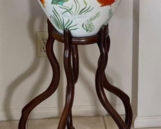 Franklin Mint The Vase of the Golden Carp Porcelain Gold Fish pot with stand	35 x 15 x 15in	HxWxD

