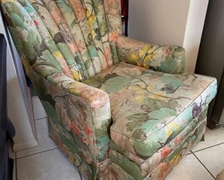 Shellback Chair with ottoman	34x29x32	HxWxD
