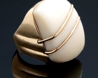 14k Gold & White Coral Modernist Design Ring 	Size: 5.75<BR>Centerpiece: 23x17.5mm	
