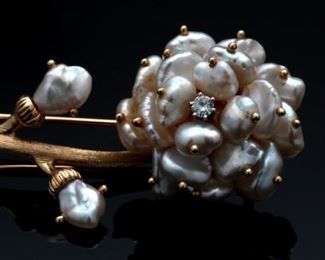 14K Gold Baroque Peal & Diamond Flower Brooch Pin LJ LAZARUS Jewelers 	58x27mm	

