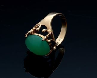 18k Gold & Celadon Ring 	Size: 6.5 Center Stone: 16x11.5mm	
