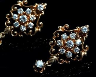 14k Gold 10 Diamond Encrusted Cluster Earrings 	29x17mm	
