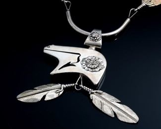 Navajo Ben Begaye Sterling Silver Feather Bear Necklace Native American 	24in Long Bear: 34x49mm	
