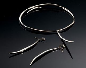 Modernist Talon Choker Necklace & Earrings 	15in 	
