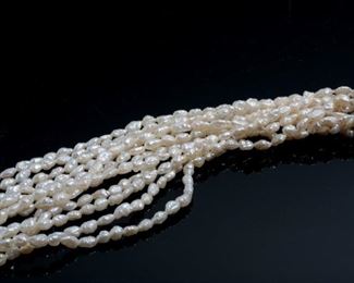 14k Gold Multi-Strand Freshwater Pearl Necklace 12 Strand Diamond Clasp 	32.5in long Clasp: 27x19mm	
