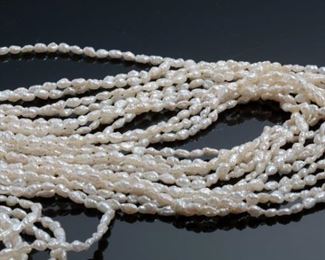 14k Gold Multi-Strand Freshwater Pearl Necklace 12 Strand Diamond Clasp 	32.5in long Clasp: 27x19mm	
