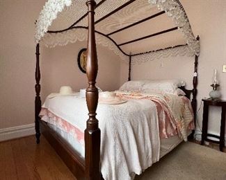 ANOTHER SHOT OF CANOPY BED