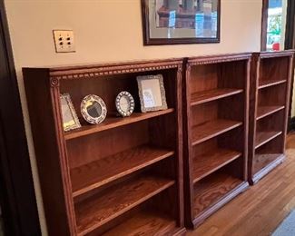 SET OF BOOK SHELVES