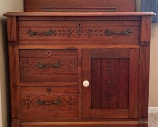 Vintage Eastlake Washstand