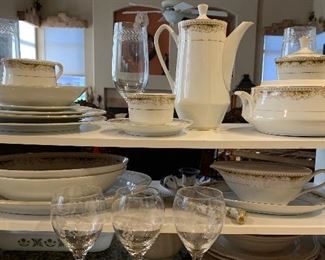 Queen Anne Japan Select Fine China