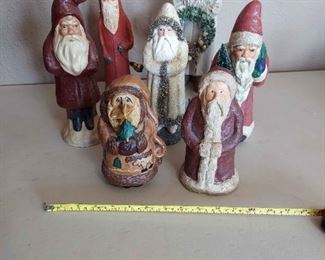 7 Santa Figurines