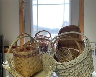 Baskets Light Tones