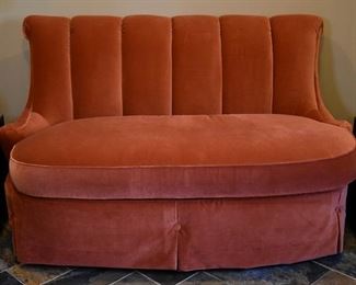 sofa Tufted back with Velvet