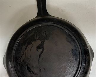 Old 5N Cast iron Frying Pan