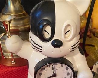 Rhythm Bugle Dog Alarm Clock