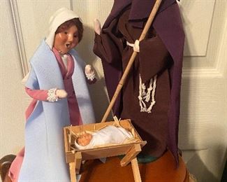 Byers Choice Holy Family Nativity