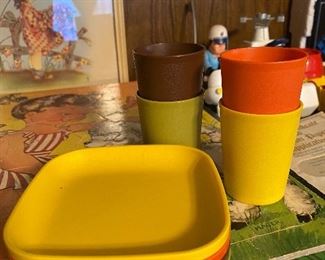 Children's Tupperware Pieces