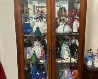 Display Cabinet with Madame Alexander Dolls and More