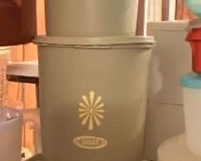 Tupperware Canister Set