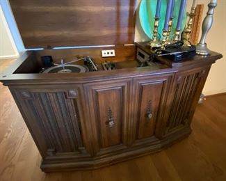 Console Stereo/Record Player
