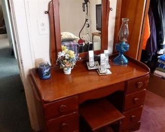 Pine (6) Drawer Dresser
