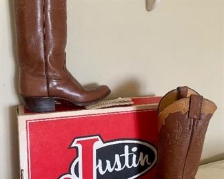 Ladies Justin boots 