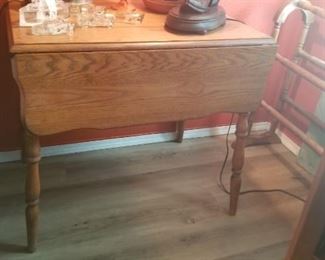 Small drop leaf table