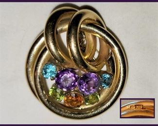 Large 18K Brooch, Just Stunning! 
