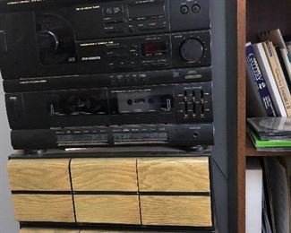 Magnavox stereo system
