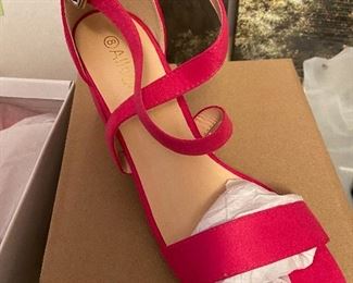 New women’s shoes. 8 and 8.5